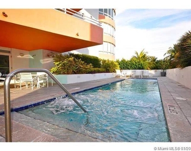 225 Collins Ave - Photo Thumbnail 51