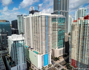 1200 Brickell Bay Dr - Photo Thumbnail 1