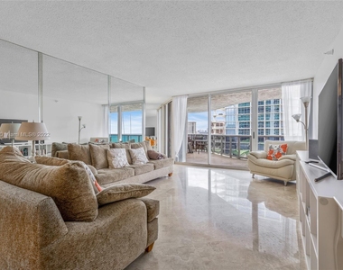 16711 Collins Ave - Photo Thumbnail 10