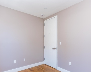 437 Throop Ave #3L Brooklyn - Photo Thumbnail 3