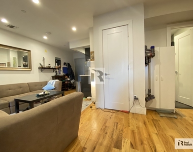 1552 Myrtle Avenue - Photo Thumbnail 2