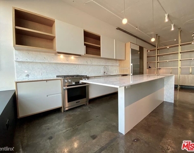 1855 Industrial St Apt 410 - Photo Thumbnail 2