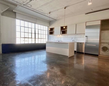 1855 Industrial St Apt 410 - Photo Thumbnail 0