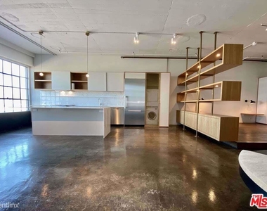 1855 Industrial St Apt 410 - Photo Thumbnail 5