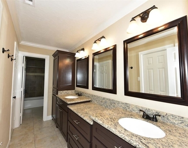 11414 Meadow Lake Drive - Photo Thumbnail 22