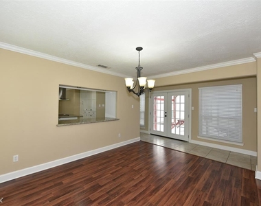 11414 Meadow Lake Drive - Photo Thumbnail 9