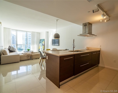 485 Brickell Ave - Photo Thumbnail 0