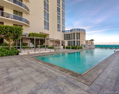 16001 Collins Ave - Photo Thumbnail 30