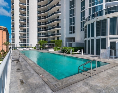 16001 Collins Ave - Photo Thumbnail 40