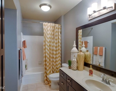 3880 Hulen St 27096 - Photo Thumbnail 7