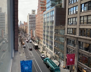 120 West 21st Street - Photo Thumbnail 12