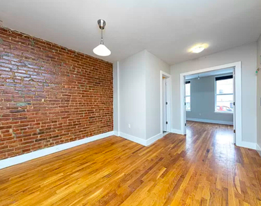 302 Sumpter Street #2 - Photo Thumbnail 3