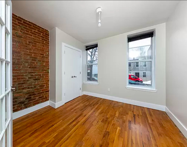 302 Sumpter Street #2 - Photo Thumbnail 4