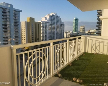 5825 Collins Ave 9b - Photo Thumbnail 2