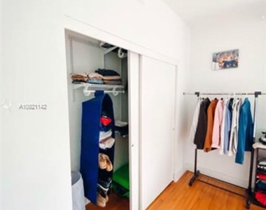 2905 Sheridan Ave 1 - Photo Thumbnail 2