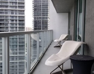 500 Brickell Ave - Photo Thumbnail 28