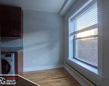 555 W Arlington Pl 309 - Photo Thumbnail 4