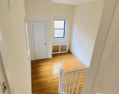 139 Joralemon St - Photo Thumbnail 4