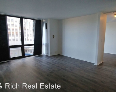 2650 N Lakeview Unit 404 - Photo Thumbnail 7