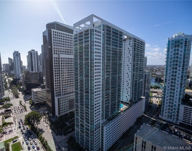 485 Brickell Ave - Photo Thumbnail 28