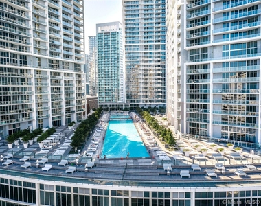 485 Brickell Ave - Photo Thumbnail 30