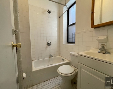 1758 1 Avenue - Photo Thumbnail 9