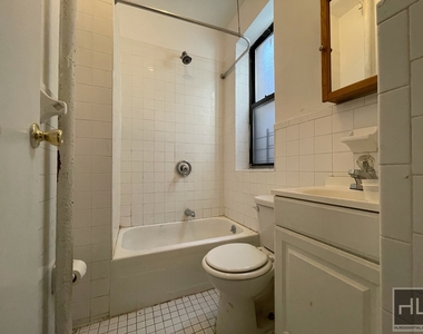 1758 1 Avenue - Photo Thumbnail 6