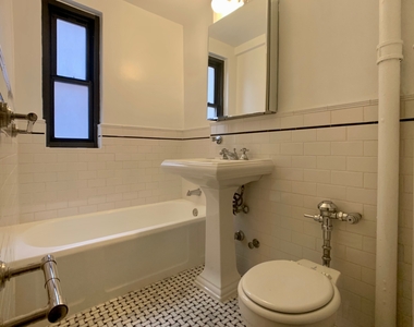 141 East 56th Street - Photo Thumbnail 14