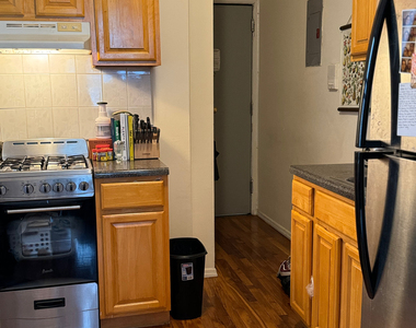 24-35 Steinway Street - Photo Thumbnail 1