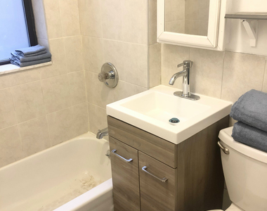 24-35 Steinway Street - Photo Thumbnail 8