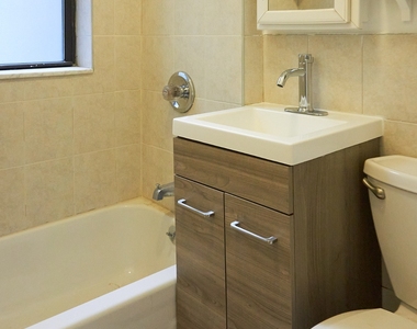 24-35 Steinway Street - Photo Thumbnail 9