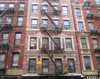 Mott Street - Photo Thumbnail 8