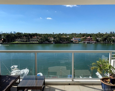 5600 Collins Ave - Photo Thumbnail 2