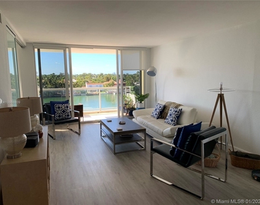 5600 Collins Ave - Photo Thumbnail 1