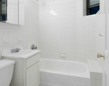 318 East 89 Street - Photo Thumbnail 9