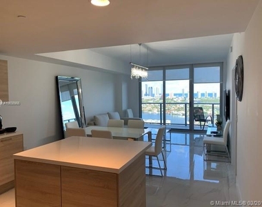 16385 Biscayne Blvd - Photo Thumbnail 13