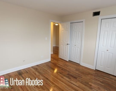 555 W Arlington Pl 409 - Photo Thumbnail 12