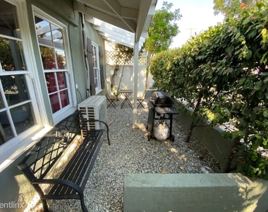 5147 Riverton Ave 2 - Photo Thumbnail 14