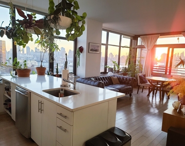 424 Bedford Avenue - Photo Thumbnail 0