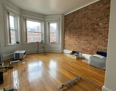 29 Hemenway St. - Photo Thumbnail 3