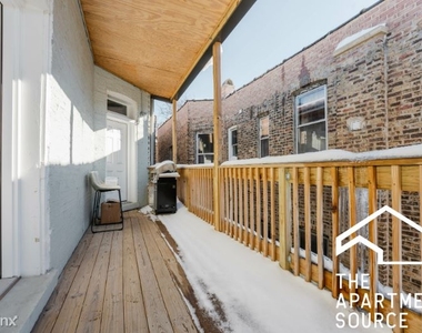 2943 W Diversey Ave 1e - Photo Thumbnail 8