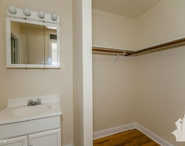 1220 N Lasalle B5 - Photo Thumbnail 4