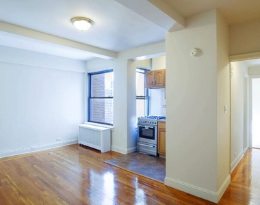 301 East 38th Street - Photo Thumbnail 0