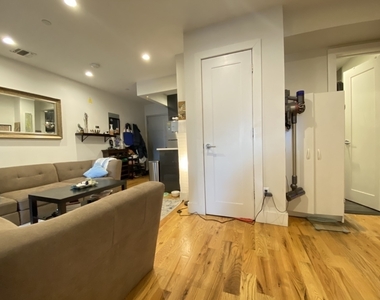 1552 Myrtle Avenue - Photo Thumbnail 3