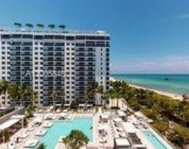 2301 Collins Ave - Photo Thumbnail 3