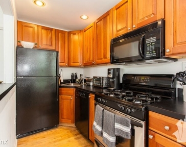 2544 N Burling St 2f - Photo Thumbnail 0