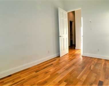 295 Wyckoff Avenue - Photo Thumbnail 2