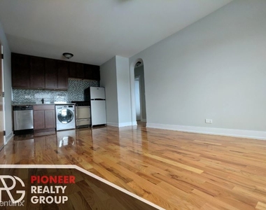 550 W Arlington Pl 810 - Photo Thumbnail 2