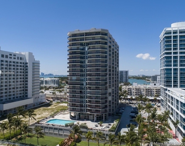 6767 Collins Ave - Photo Thumbnail 5