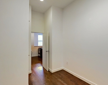 1020 Bedford Avenue - Photo Thumbnail 6